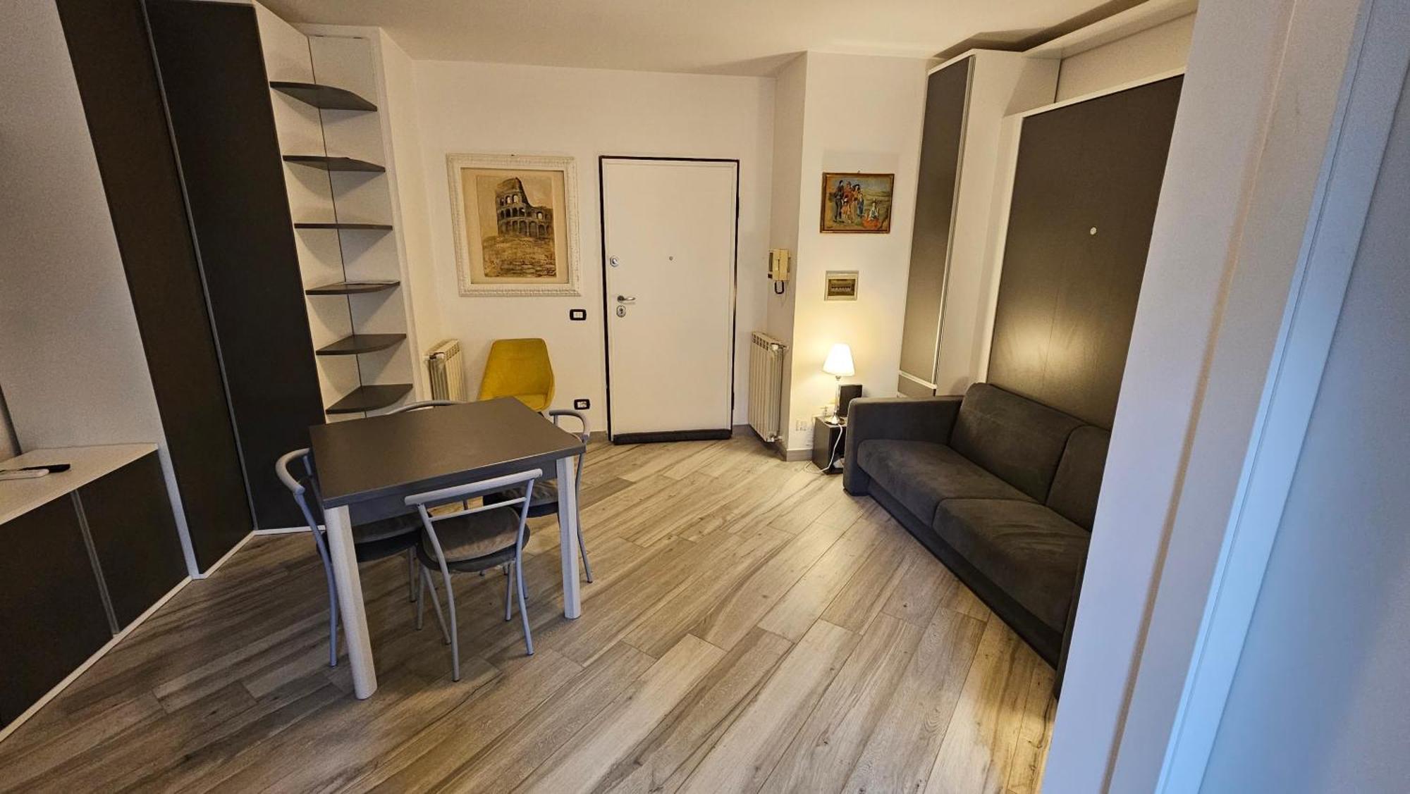 Sweet Escape Apartment Rom
